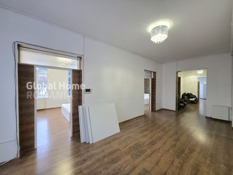 Unirii, Regina Maria, 210 mp etaj vila, 6 camere, acces propriu.